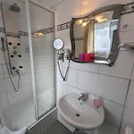 Eiserner Anton Hotel *