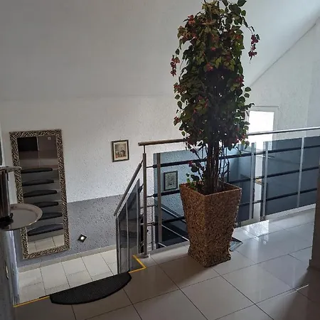 Eiserner Anton Hotel