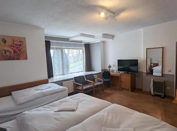 Eiserner Anton Hotel *