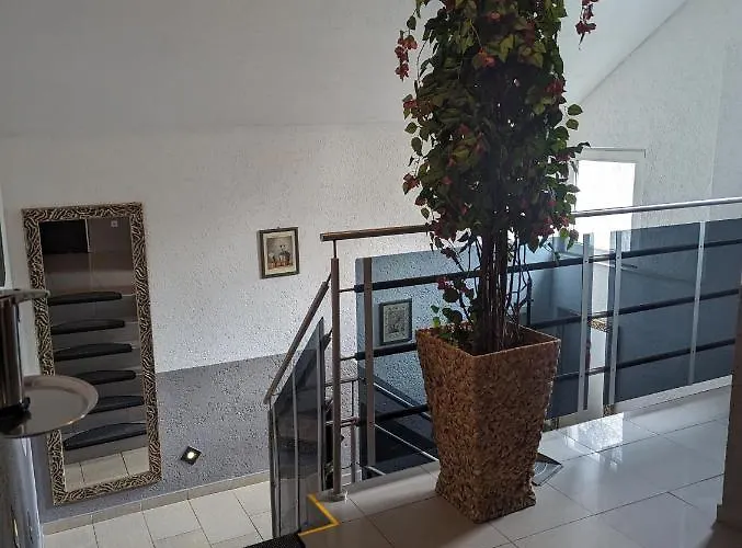 Eiserner Anton Hotel