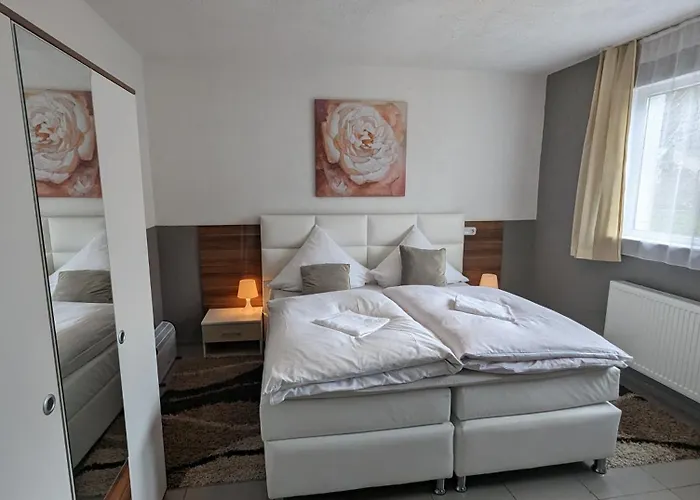 Eiserner Anton Hotel *